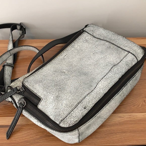 Olivia Harris Handbags - Olivia Harris Camera Crossbody Bag NWT